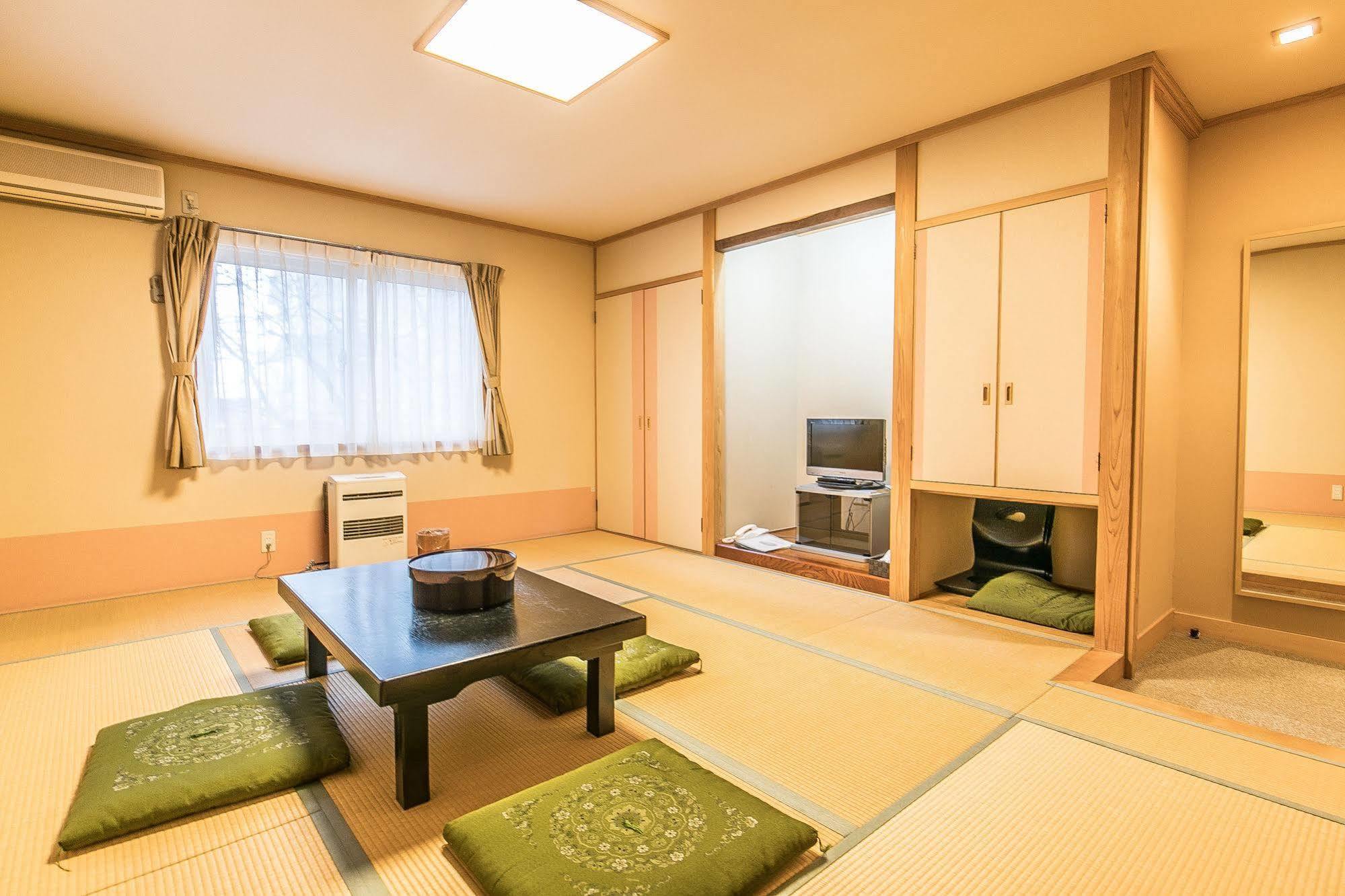 Petit Hotel Enchante Hakuba Exteriér fotografie