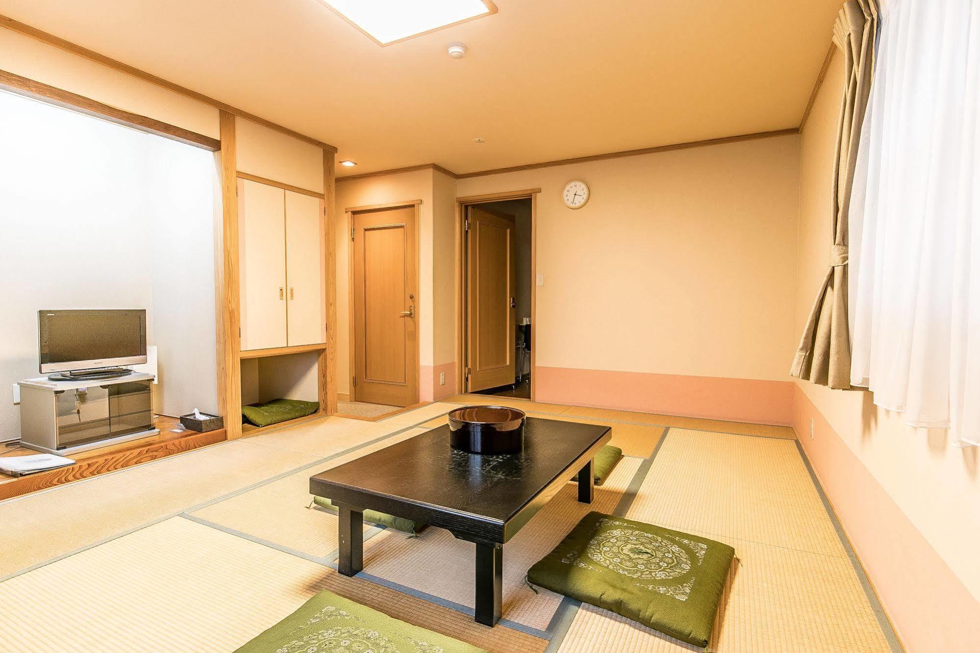 Petit Hotel Enchante Hakuba Exteriér fotografie